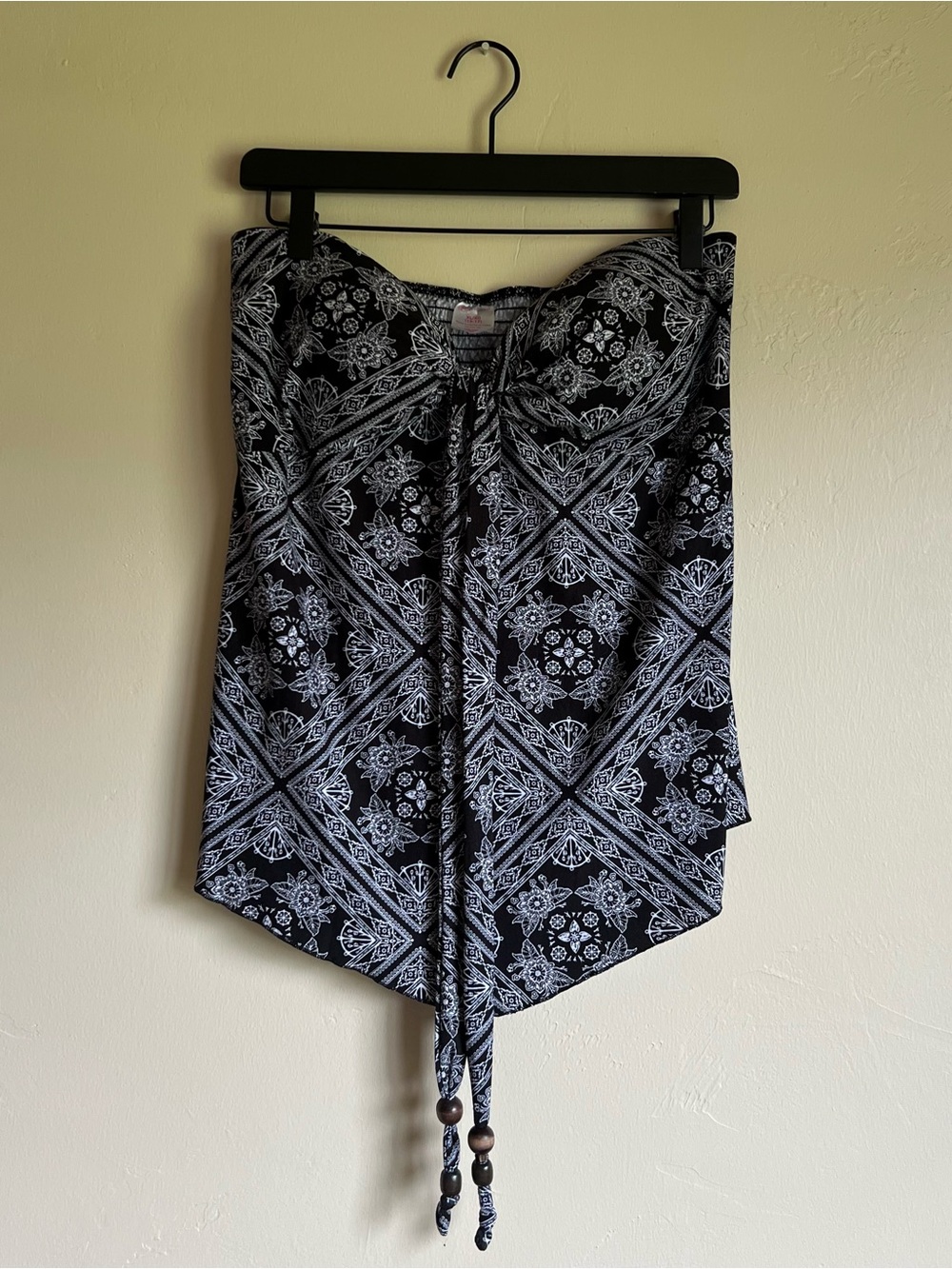 Black Strapless Bandana Print Top with Tie